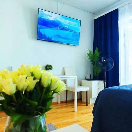 Center Brand New Studio, Parking Huoneisto Oulu